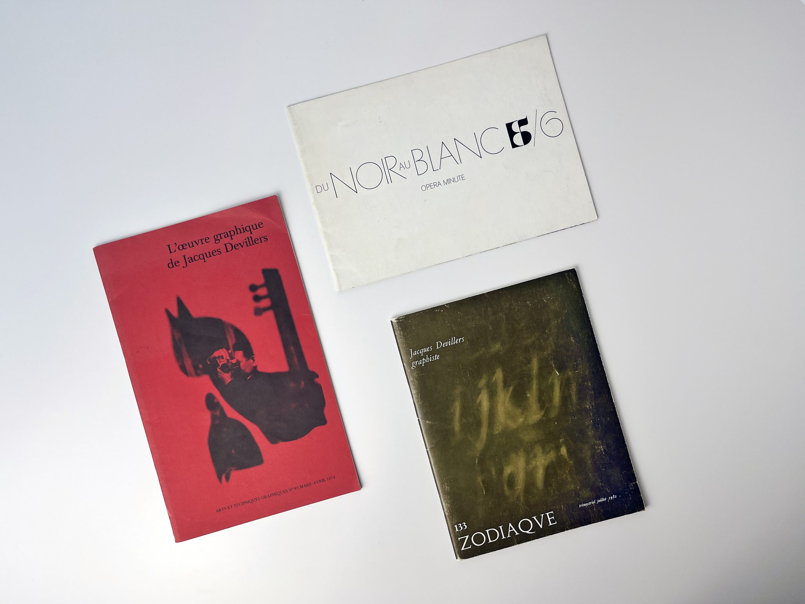 Folletos y revistas en las que aparece Jacques Devillers Grafista