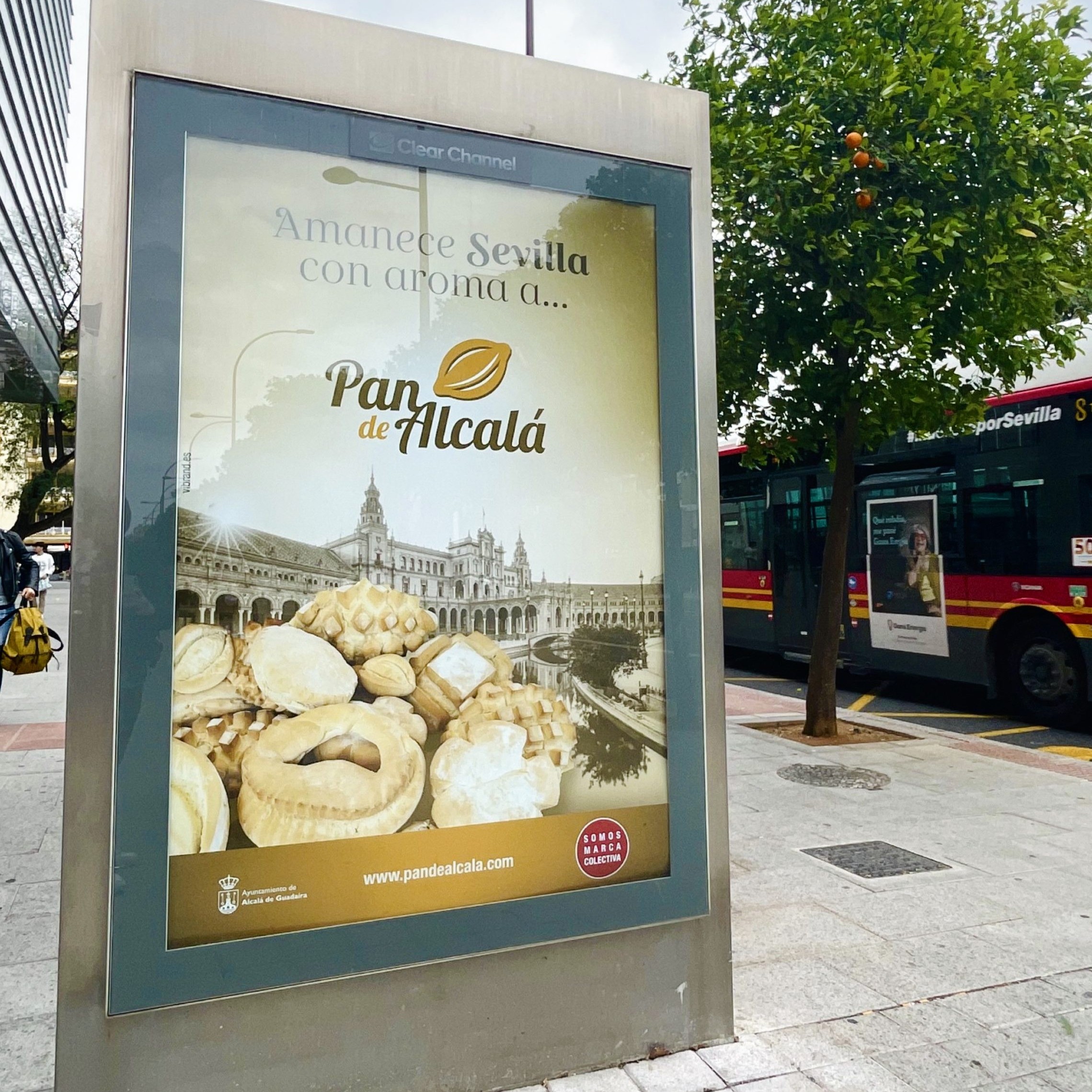 Campaña Pan de Alcalá en Sevilla