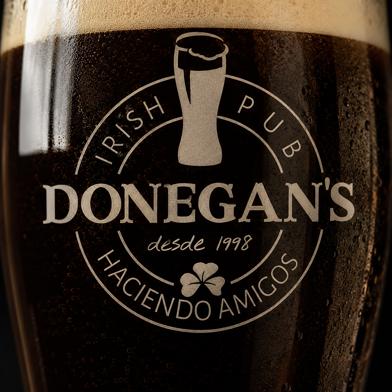 Branding para Donegan´s Irish Pub con diseño de logotipo para pub irlandés