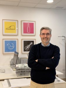 Vicente Portillo, director creativo de VIBRAND, estudio de branding en Sevilla