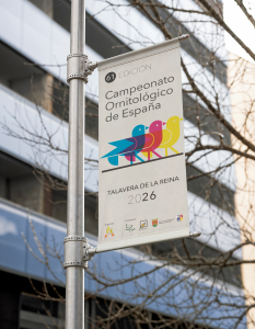 Aplicación del diseño del Campeonato Ornitológico en banderola