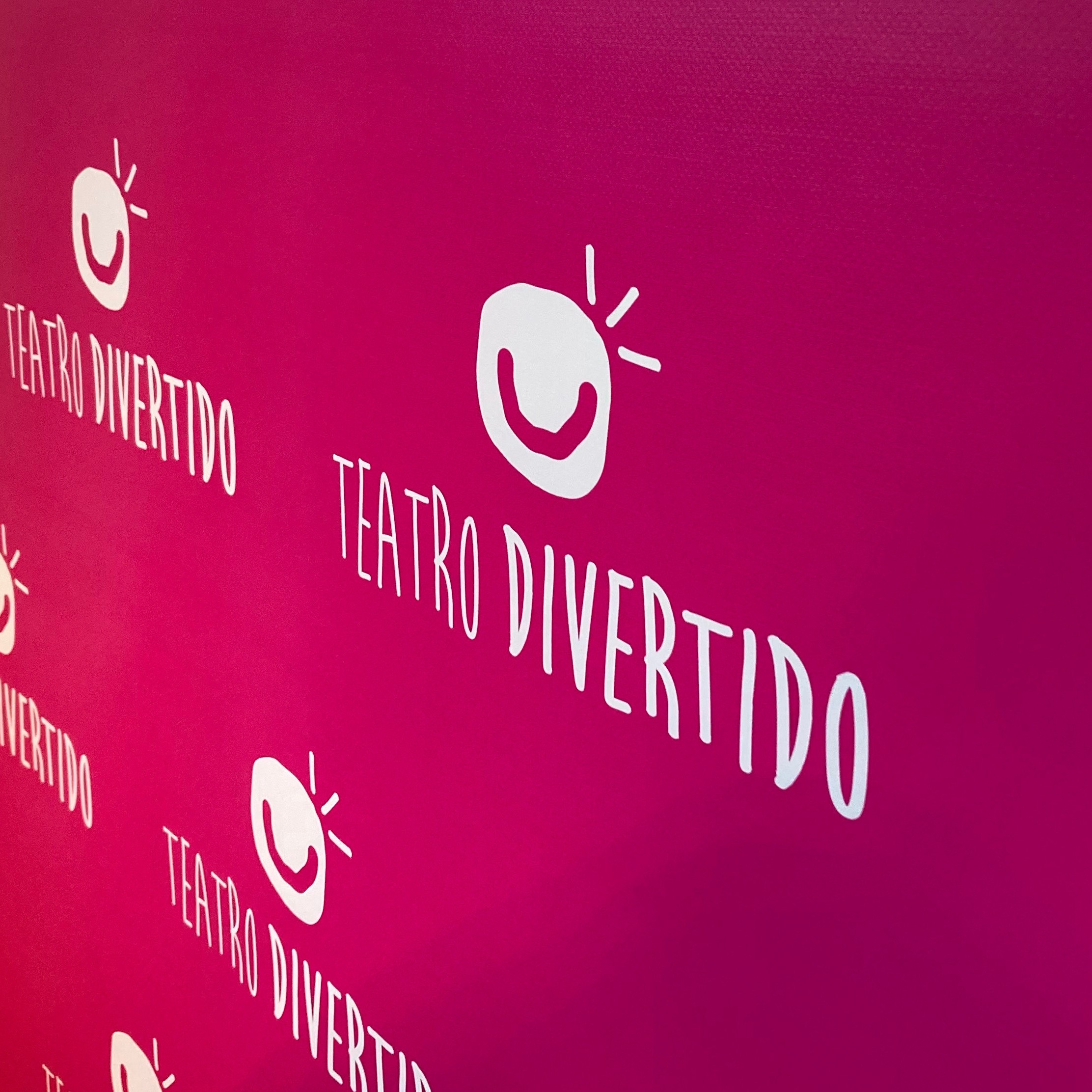 branding para Teatro Divertido